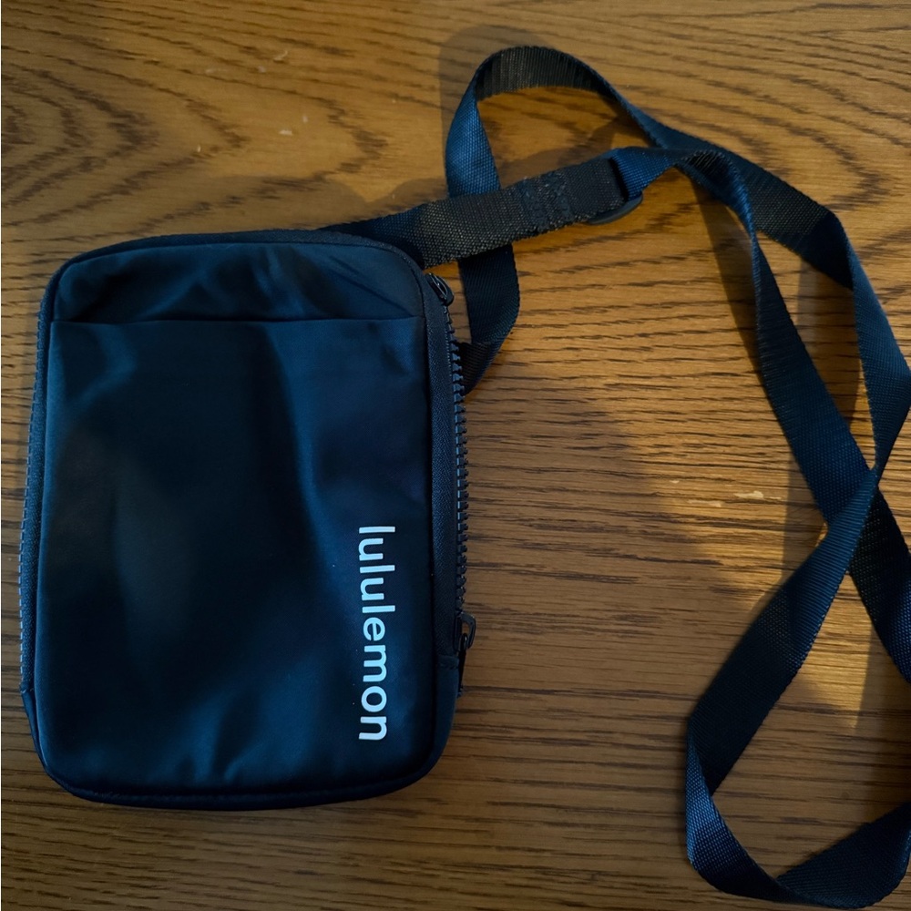 Lululemon Easy Access Crossbody Bag